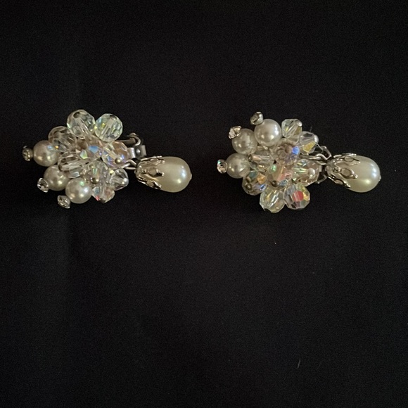 Vintage Faux Pearl Crystal Bead Brooch Pin and Clip On Earring Set - Picture 4 of 7